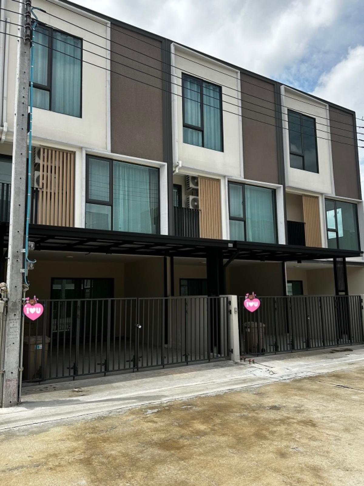 For RentTownhomeBangna, Bearing, Lasalle : ✨ For Rent: 3-Storey Modern Townhome at Altitude Kraft Bangna ✨