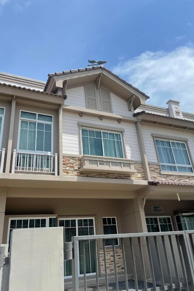 For RentTownhouseSamut Prakan,Samrong : For rent, 2-storey townhouse, Indy 2 project, Srinakarin, Soi Thap Bunchai 28, fully furnished, suitable for living, can be used as a home office, can raise small animals, open system, near BTS Srinakarin station