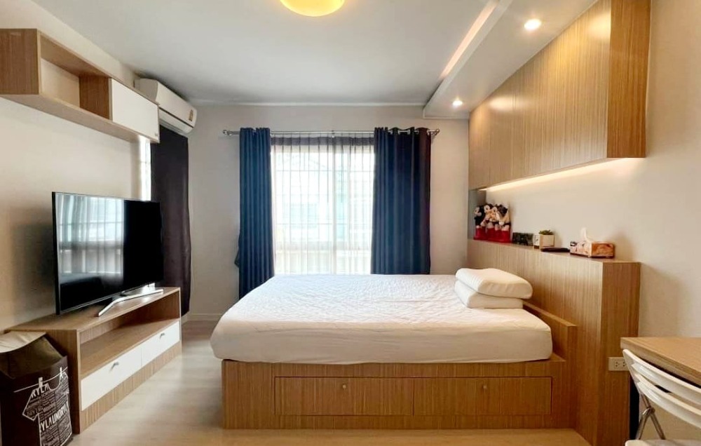 For RentTownhouseSamut Prakan,Samrong : 🔴27,000฿🔴🏘🏠 Townhome Indy Bangna Km.7 ✅ Beautiful house, good location, near shopping malls 🎉🎉 Happy to serve 🙏 Interested, please contact 𝙇𝙄𝙉𝙀 (very fast response): 📱 Property code 6712-1708 📱: Line ID: @bbcondo88