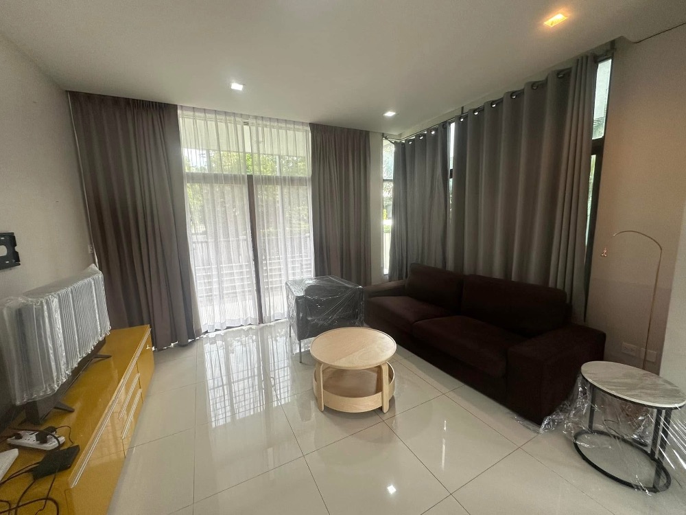 For RentHousePattanakan, Srinakarin : Single house for rent, Setthasiri Srinakarin-Rama 9, fully furnished, near Market Place Krungthep Kreetha, Suvarnabhumi Airport