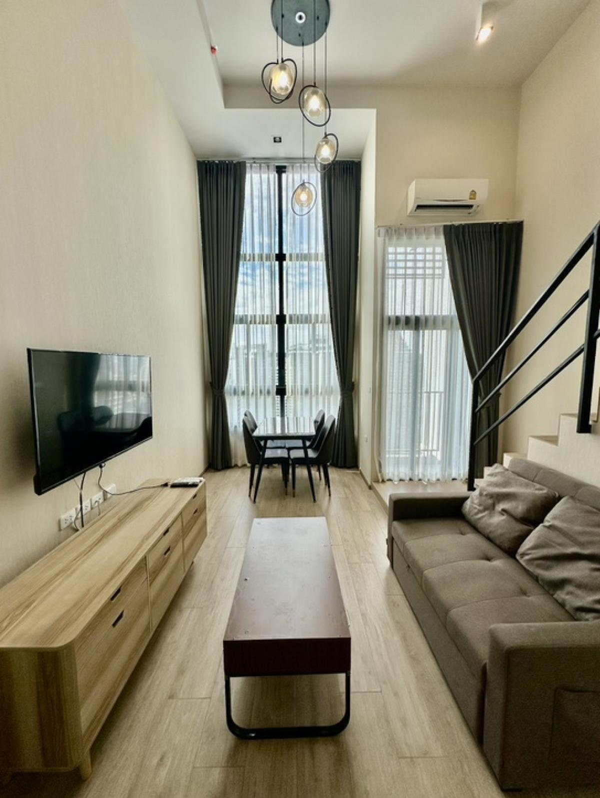 For RentCondoRama9, Petchburi, RCA : For Rent: IDEO RAMA9-Asoke Brand new condo with best location in New CBD🎉🎉🧲For Rent: IDEO Rama 9-Asoke Brand new condo with best location in New CBDType: DuplexSize: 26.37Sq.M. total area 38.37sq.m.Floor: 35stFurniture & Appliances: Fully FurnishView: