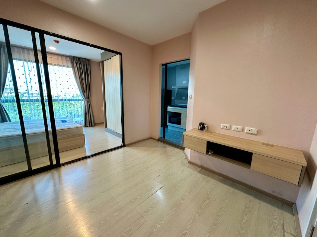 For RentCondoPathum Thani,Rangsit, Thammasat : Condo For Rent | The Best Value In The Project “The Excel Khu Khot” 29 Sq.m. Near BTS Khu Khot