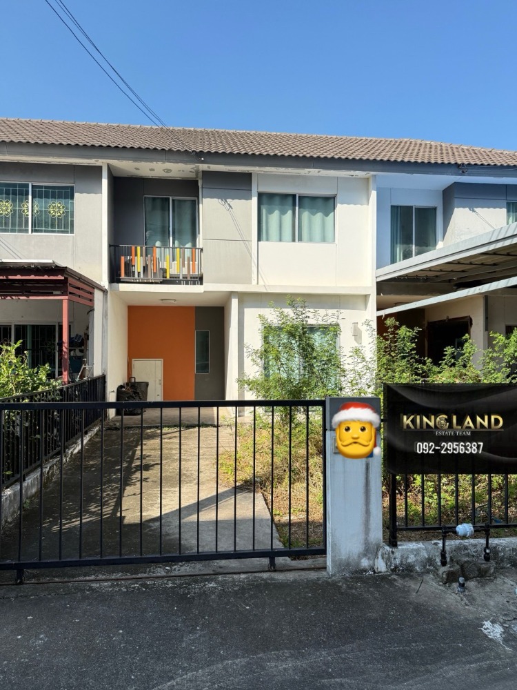 For RentTownhousePathum Thani,Rangsit, Thammasat : #For rent/sale 2-storey townhouse, Baan Pruksa 79 Lam Luk Ka Khlong 3 BAAN PRUKSA 79 has 3 bedrooms, 2 bathrooms, convenient on the main road, no alley, Lam Luk Ka Road, Khlong 3, convenient transportation, near Big C #Near the BTS Khu Khot Station 5 minu