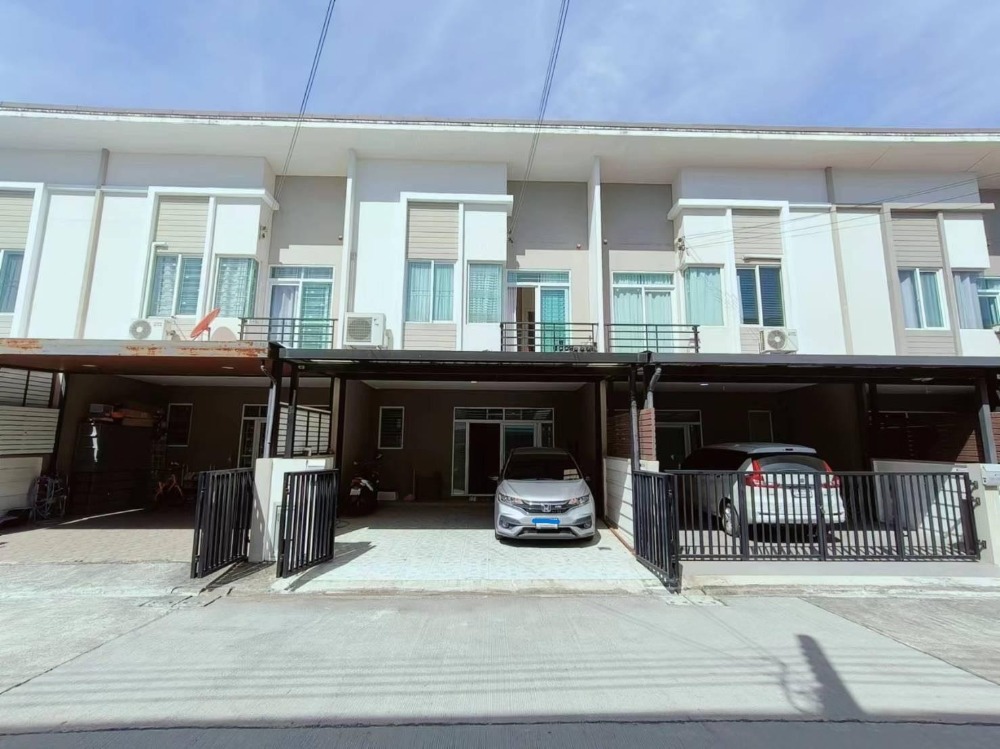 For RentTownhouseSamut Prakan,Samrong : For rent: Casa City Bangna Km.7