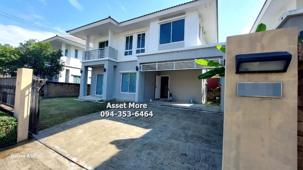 For RentHouseNawamin, Ramindra : For rent, a large 2-storey single house, Delight Village at Scene Watcharapol-Chatuchak, ready to move in, near the expressway exit just 400 meters before reaching the village, Sarasas School, Ying Charoen Market, food sources and shopping malls