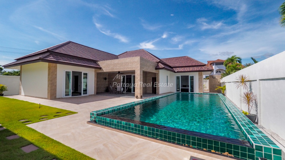 For SalePattaya, Bangsaen, Chonburi : Private Pool Villa for Sale in Huay Yai, Pattaya