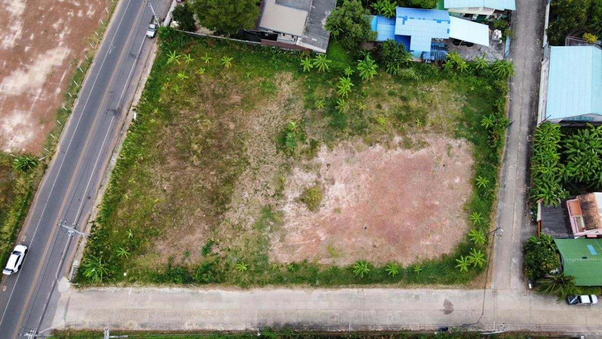 For SaleLandPrachin Buri : Land for sale in Prachin Buri, 1 rai 48 square wa, filled in, at the entrance to Soi Chaeng Phatthana 2, Chaeng Phatthana Road, Na Mueang Subdistrict, Mueang Prachin Buri District, on the corner of the main road and the alley road.