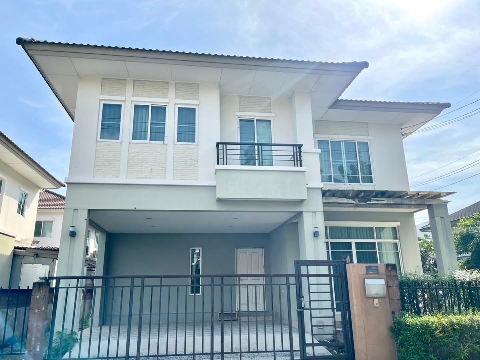 For RentHousePattanakan, Srinakarin : 🏡 Single house for rent, The Plant Rama 9-Wongwaen, near Sarasas Witaed Romklao School, only 5 km, complete with furniture and appliances, vacant house, ready to move in ✅✅