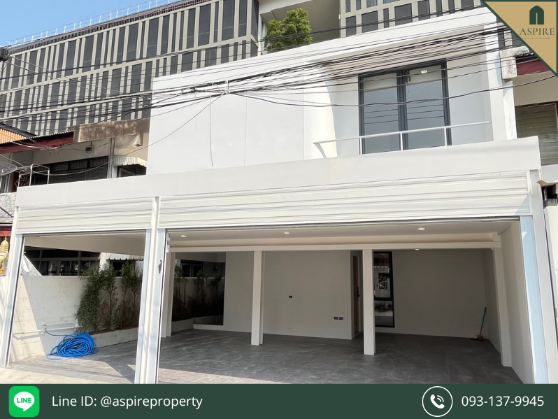 For SaleHouseSapankwai,Jatujak : [For Sale] 2-Storey Semi-Detached House, Soi Pradipat 15, Near BTS Saphan Khwai