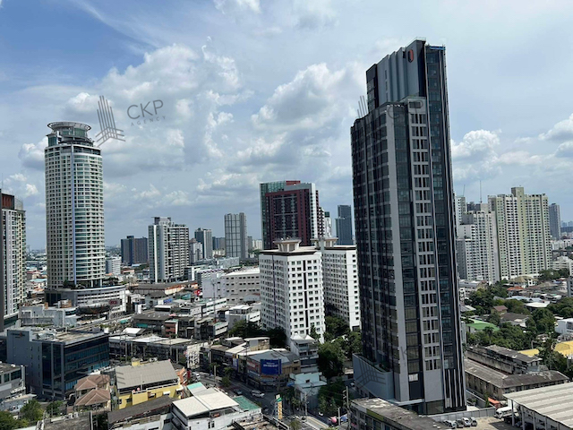 For RentCondoOnnut, Udomsuk : Condo Ideo Sukhumvit - Rama 4 with furniture, city view, only 400 meters from BTS Phra Khanong, near Summer Hill shopping center