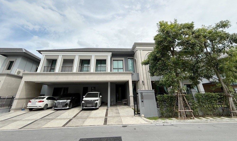 For RentHouseLadkrabang, Suwannaphum Airport : Luxury house for rent, Grand Bangkok Boulevard Bangna-Onnut, size 148 sq m, beautifully decorated throughout the house, near Suvarnabhumi Airport