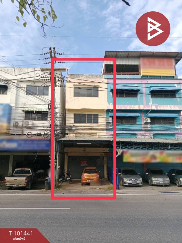 For SaleShophouseNakhon Sawan : Commercial building for sale, 3 floors, Wat Sai Subdistrict, Mueang Nakhon Sawan, Nakhon Sawan