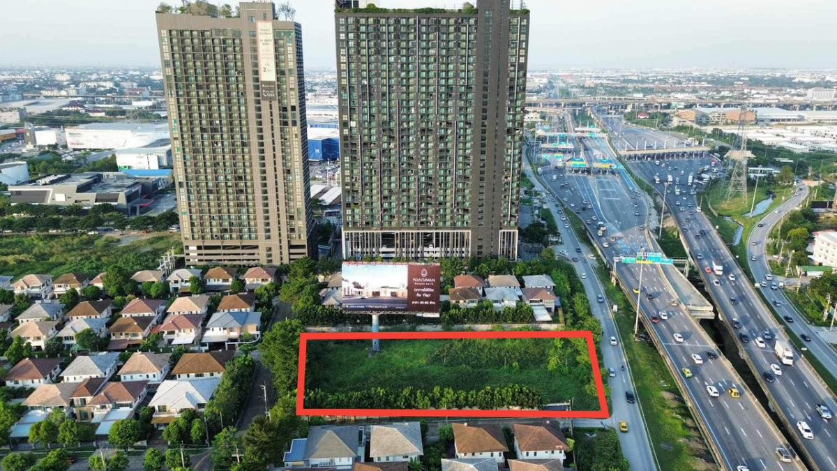 For SaleLandBangna, Bearing, Lasalle : 🌏 Beautiful land has arrived, just 400 meters from Mega Bangna, opposite the land next to the expressway. After waiting for a long time, now its ready to sell. Hurry up and decide. Dont wait. This plot is really beautiful. Ready to transfer.