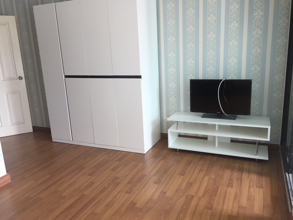 For SaleCondoVipawadee, Don Mueang, Lak Si : Urgent sale, very good condition room!!!! Regent Home Condo 18 / 14th floor / 1 bedroom, 1 bathroom / 30.31 sqm./1.69 MB