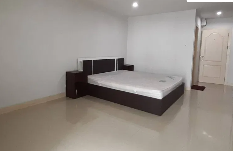 For SaleCondoVipawadee, Don Mueang, Lak Si : Urgent sale, only 1.3 million, Regent Home 10 Condo, Chaengwattana, studio room, 32 sq m., 7th floor (AM1223)