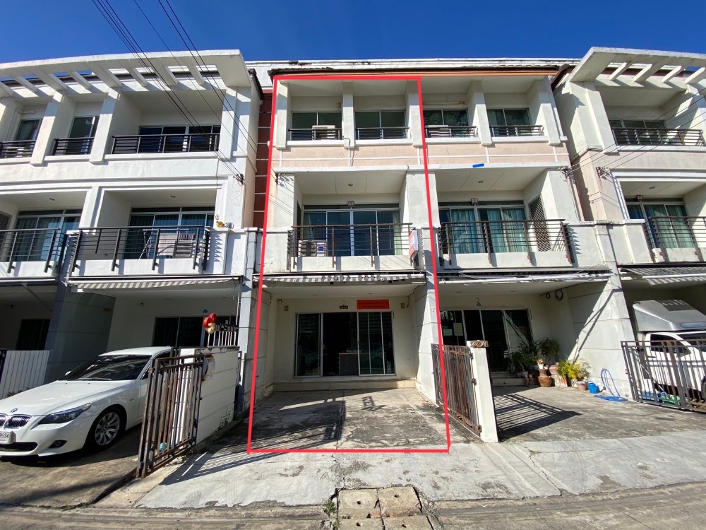 For SaleTownhomeChokchai 4, Ladprao 71, Ladprao 48, : 🔥 Urgent Sale! Sell at a loss! 3-Storey Townhome in Baan Klang Muang Urbanion, Ladprao-Wanghin 🏡