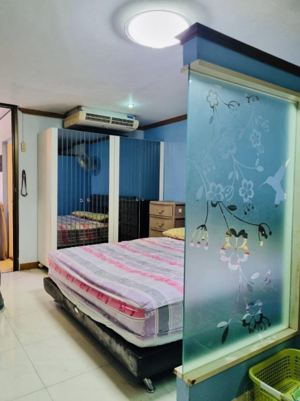 For SaleCondoRatchadapisek, Huaikwang, Suttisan : Condo for sale, Ratchada City, near MRT Huai Khwang 300 meters, Soi Pracharat Bamphen 7