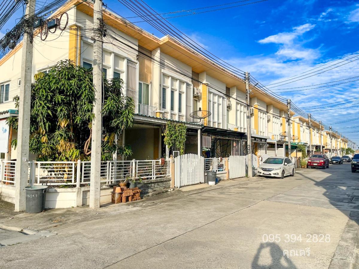 For SaleTownhouseMahachai Samut Sakhon : 📢 Selling a 2-storey townhouse/townhouse, 18.5 sq m., best price in the project. Selling at a price lower than buying from the project.