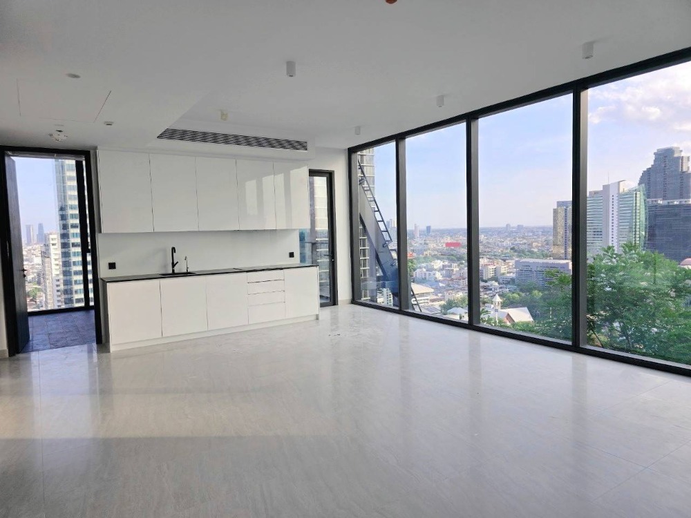 ขายคอนโดสาทร นราธิวาส : ** Tail Sathorn !2 ** Luxury Condo Fully Fitted 92.14 sqm.(28 th Floor)