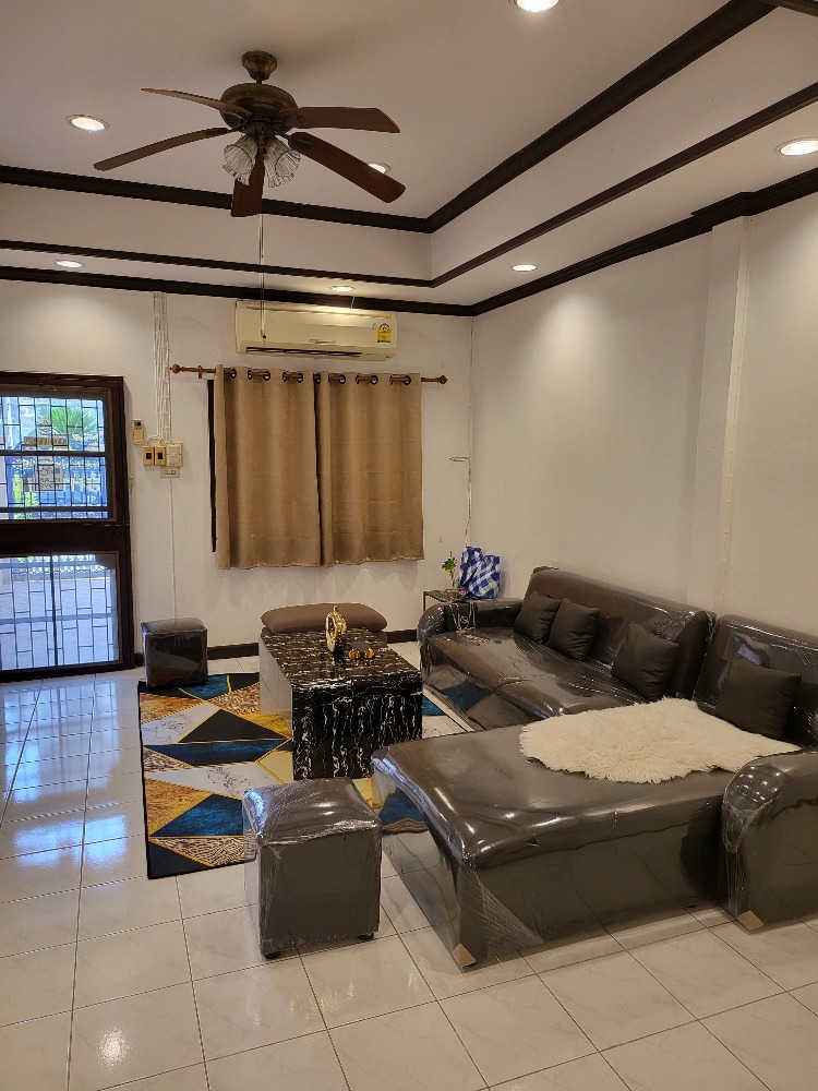 For RentTownhouseSamut Prakan,Samrong : House for rent near Erawan BTS station