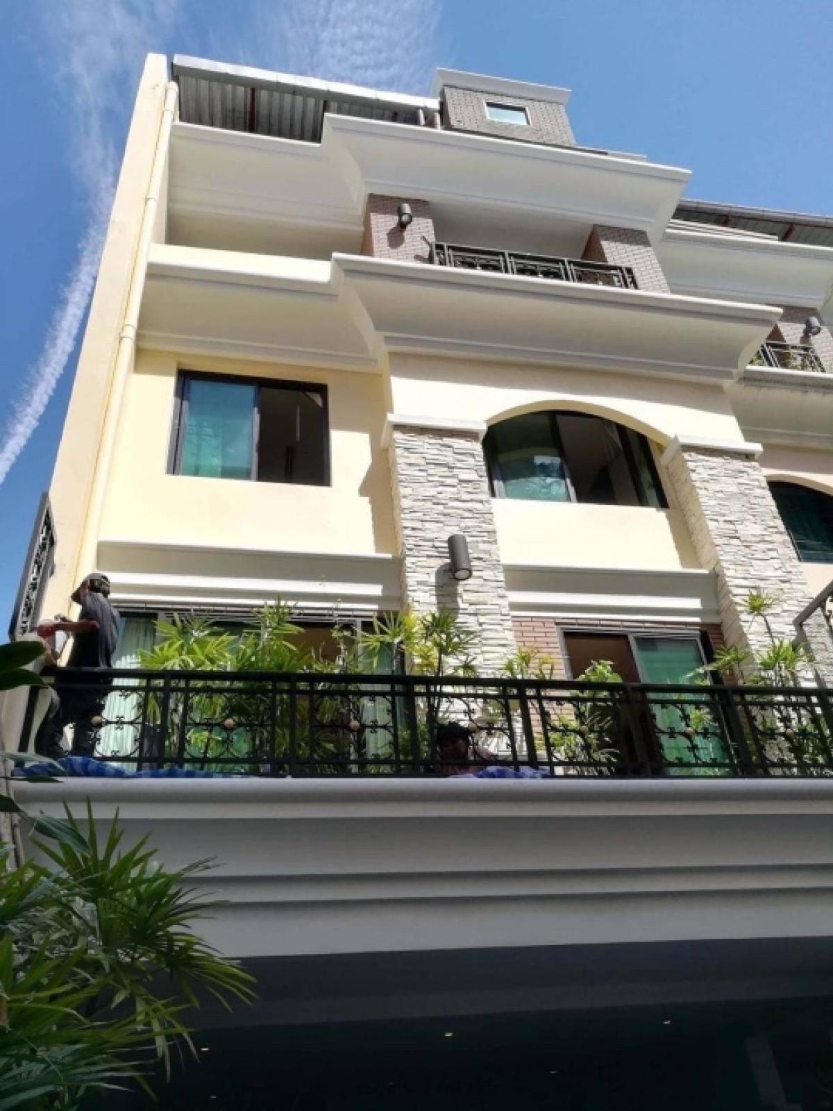 ให้เช่าทาวน์เฮ้าส์/ทาวน์โฮมสุขุมวิท อโศก ทองหล่อ : Townhouse for rent @ Thonglor