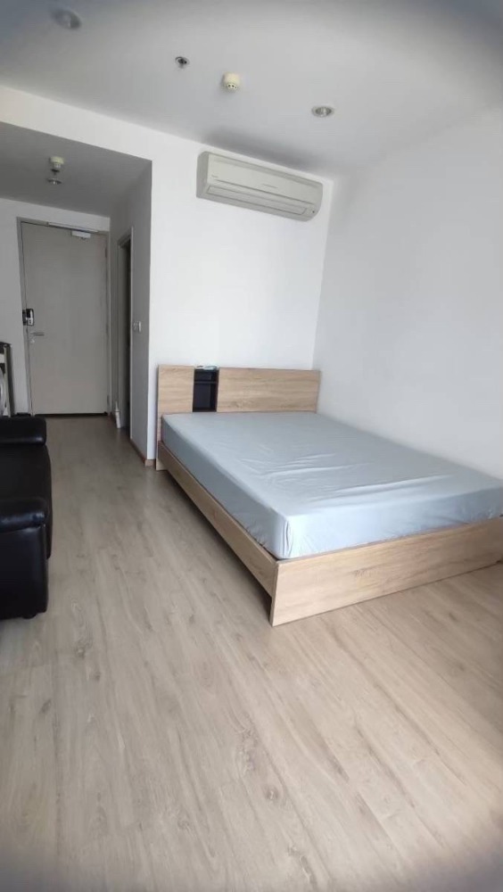 For RentCondoSiam Paragon ,Chulalongkorn,Samyan : For rent: IDEO Q CHULA SAMYAN condo, ready to move in, good price 18,000 baht, complete with furniture and appliances, only one room, make an appointment to see the actual room every day.