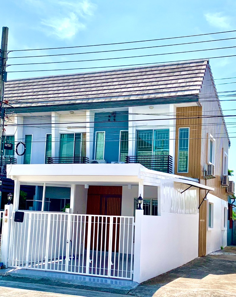 For SaleTownhouseMin Buri, Romklao : For sale: 2-storey townhouse, corner unit, newly renovated, Cluster House Village, Soi Mistine, Bangkok (Owner selling)