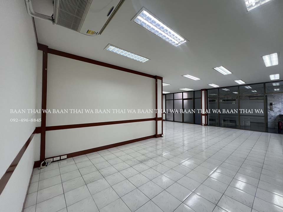 For RentOfficeSilom, Saladaeng, Bangrak : Office space for rent