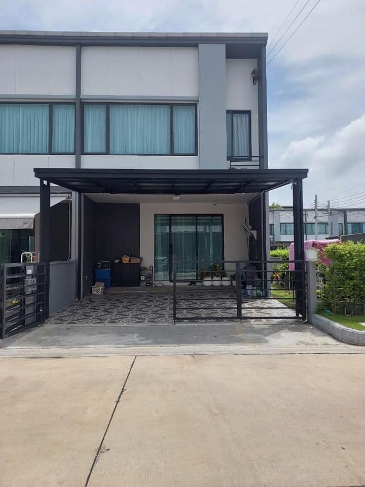 For RentHouseLadkrabang, Suwannaphum Airport : 🏡 For rent, 2-storey townhouse, Pleno Bangna-Wongwaen (near Jemo Industrial Estate, Sukhapiban 2, Prawet), new house, only 2 years old, complete with furniture and appliances, vacant house, ready to move in ✅✅