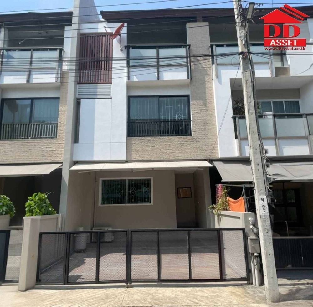 For SaleTownhouseKaset Nawamin,Ladplakao : For Sale Private Nirvana Life Exclusive (Private Nirvana Life Exclusive) 3-storey townhouse project, Soi Nawamin 111, Code: T8104