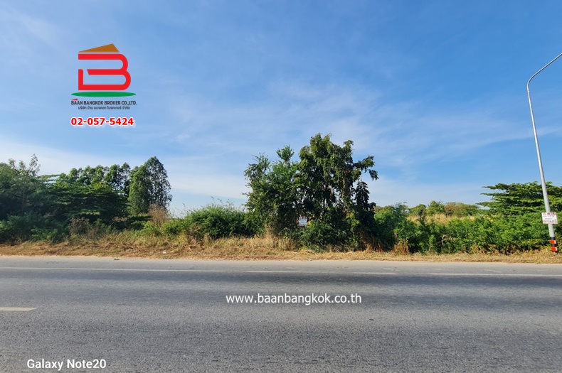 For SaleLandAyutthaya : Vacant land, area 6-3-3 rai, next to Wiwat Farm, Highway No. 33, Na Khok Subdistrict, Phak Hai District, Ayutthaya Province