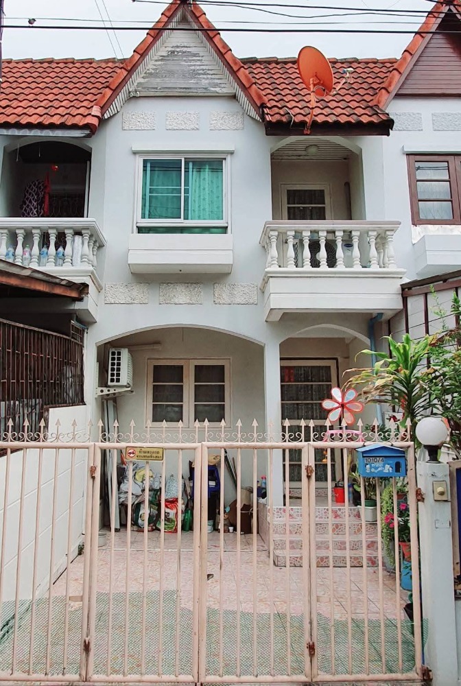 For SaleHouseOnnut, Udomsuk : Urgent sale, 2-storey townhouse, Thammasatit Village, Wachirathamsatit Road, Phra Khanong, good location, next to the BTS (N.1493)