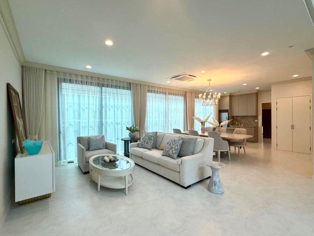 ให้เช่าบ้าน : Luxury Living Awaits!  FOR RENT Narinsiri Krungthep Kreetha