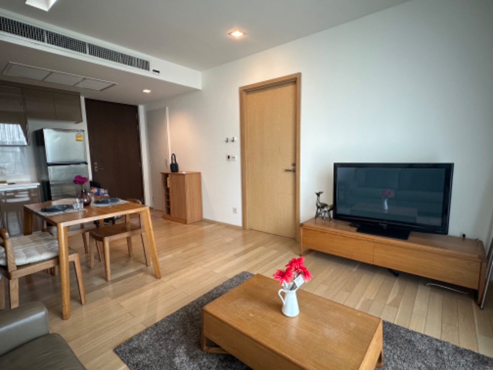 For SaleCondoSukhumvit, Asoke, Thonglor : 🏙️ Premium location with city view! Siri @ Sukhumvit 1br/1 bthว 🏙️ Live in Style! Spacious 51 sqm Condo at Siri @ Sukhumvit with City Views