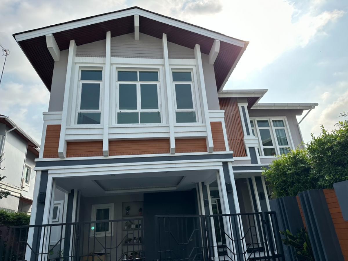 ขายบ้านเกษตร นวมินทร์ ลาดปลาเค้า : Best selling in the project , a single house, Prinsiri, on the edge of Nawamin, prime location)Land area 73.8 sq.w., usable area 240 sq.w., 3 bedrooms + 3 bathrooms and 1 maid's room with bathroom, Mobile No.089-454-2006