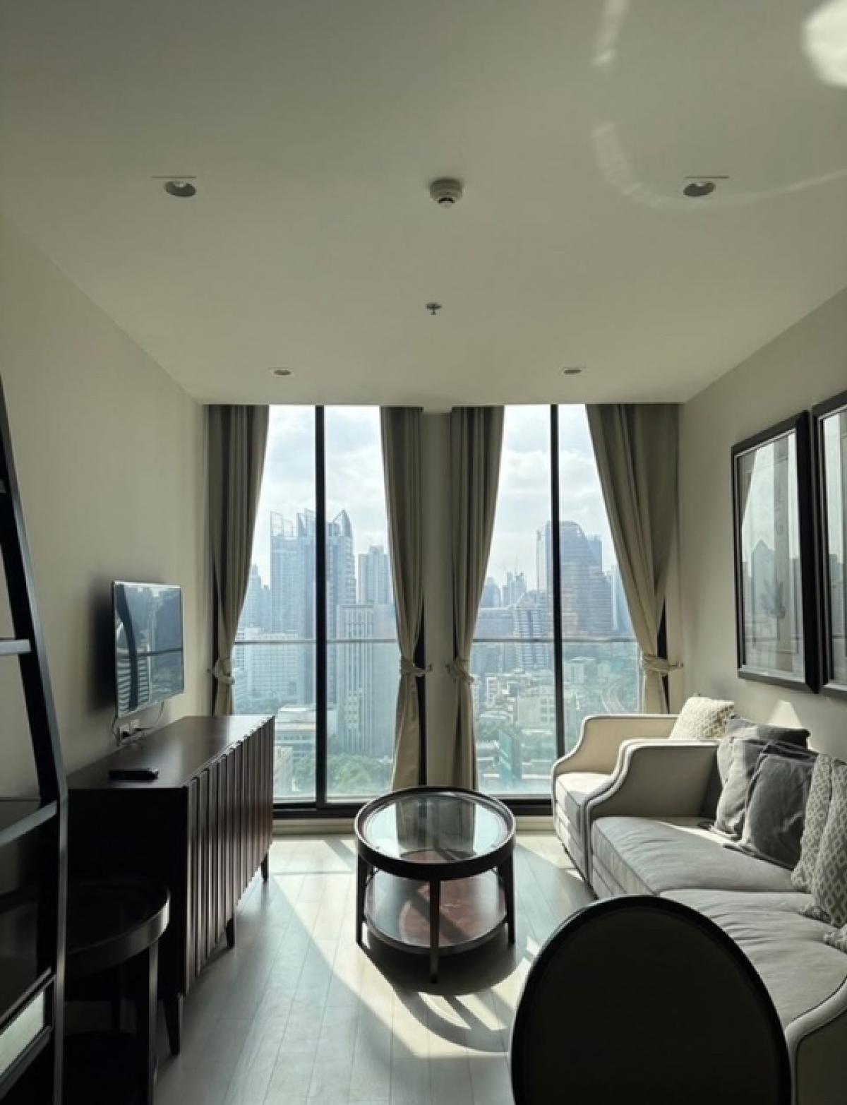 For SaleCondoWitthayu, Chidlom, Langsuan, Ploenchit : Noble Ploenchit for Sale 1Bed1Bath 58.69sqm 15.3 MB