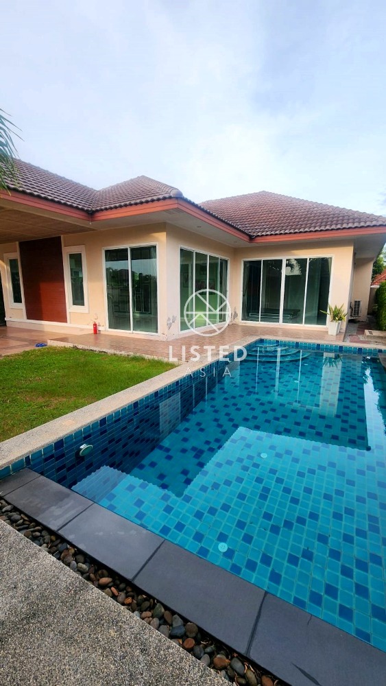 For SaleHousePattaya, Bangsaen, Chonburi : 3 Bedrooms House for Sale in Huay Yai