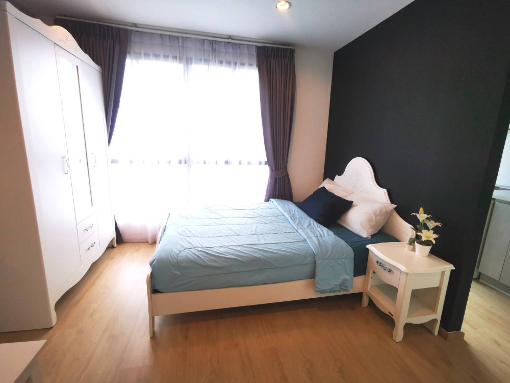 For RentCondoThaphra, Talat Phlu, Wutthakat : Condo for rent, Ideo Wutthakat (Ideo Wutthakat), next to BTS Wutthakat, 110 meters, including furniture + washing machine, only 8,000 baht.