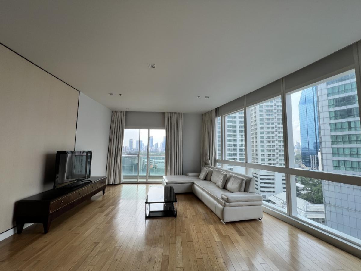 ให้เช่าคอนโดสุขุมวิท อโศก ทองหล่อ : 📍For rent Condo Millennium Residence, 3 bedroom, 3 bathroom, 193 sq m, rental price 100 K ready to move in best price, 1 minute to BTS asoke ☎️ 0887532858 Pray