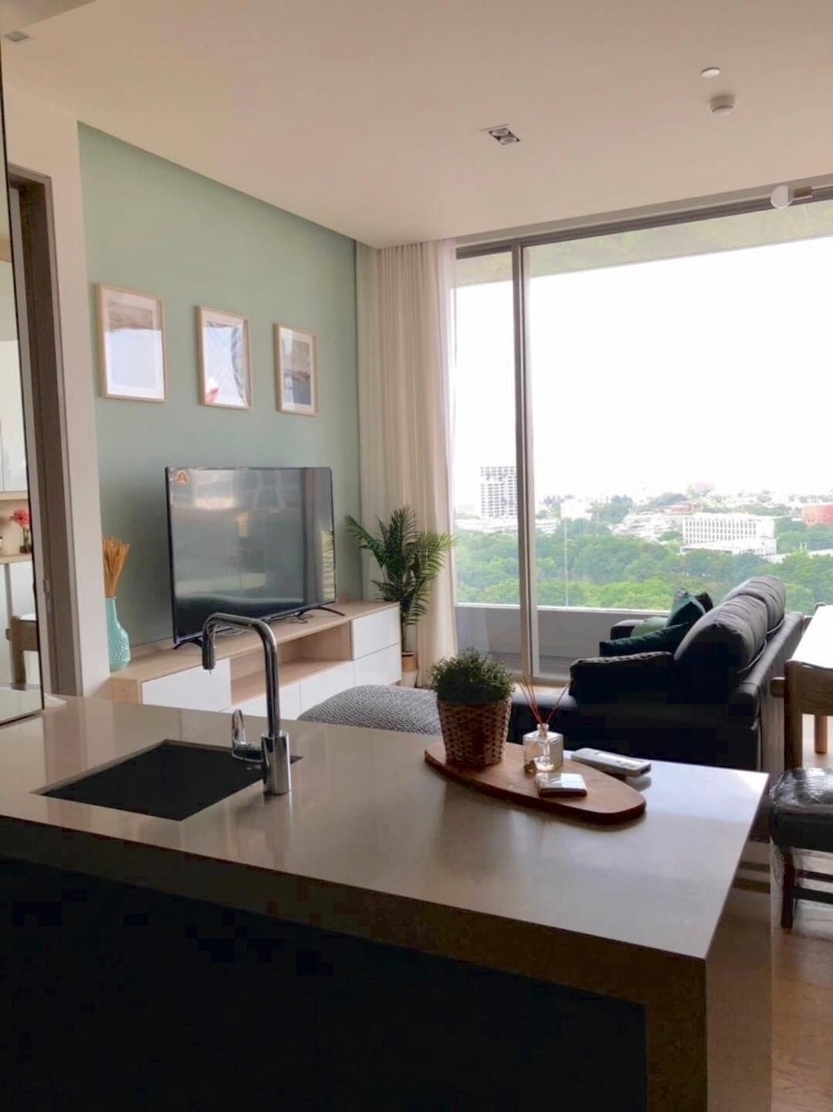 ให้เช่าคอนโดสีลม ศาลาแดง บางรัก : LTH11397- Saladaeng one FOR RENT Size 57 sqm. 1 bed 1 bath Near MRT Lumphini station ONLY 68K/Month