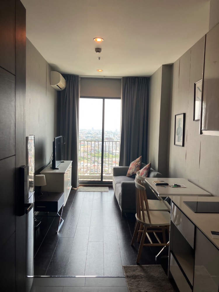 For RentCondoSukhumvit, Asoke, Thonglor : Condo for rent C Ekkamai, fully furnished condo, ready to move in, close to BTS Ekkamai, convenient transportation!!