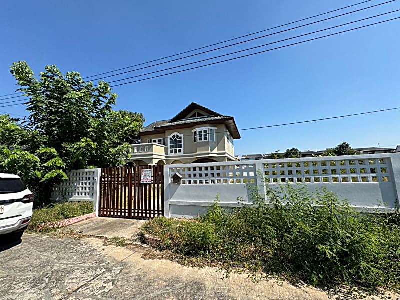 For SaleHouseMin Buri, Romklao : Single house for sale, Minburi, Rat Uthit Road