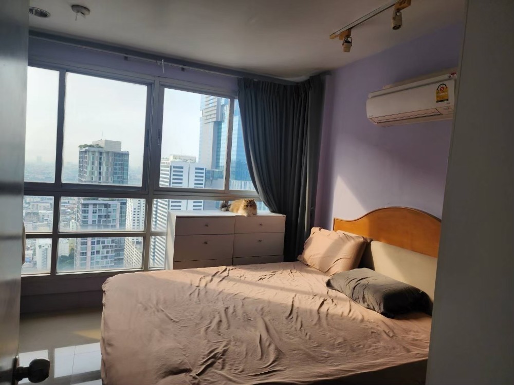 For SaleCondoRatchathewi,Phayathai : Amazing price with Pathumwan Resort. Whether you buy it for yourself or renovate, its worth it! Prime location in the heart of the city, convenient to travel, very nice to live in.