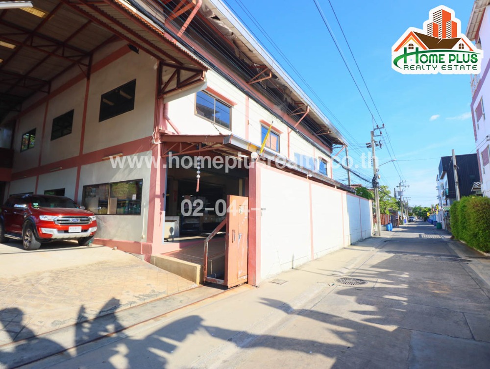 For SaleLandSamut Prakan,Samrong : Land with warehouse and office building, Soi Yu Suk 20, near BTS Pak Nam Station