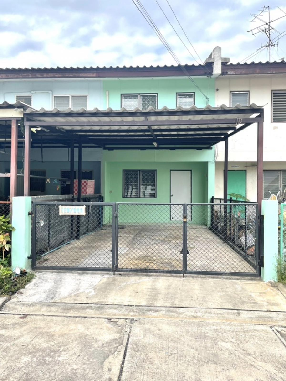 For RentTownhouseChaengwatana, Muangthong : Townhouse for rent, 2 floors, price 7,000 baht/month, Nonthaburi Community Housing Village, Pak Kret, Soi Wat Ku