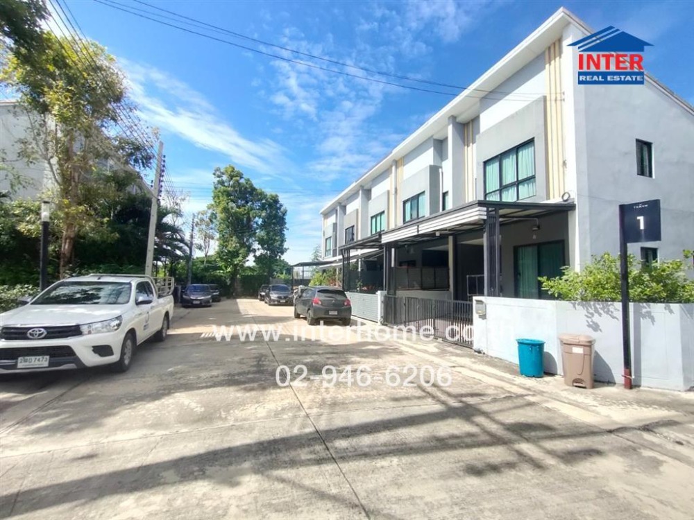 For SaleTownhouseLadkrabang, Suwannaphum Airport : 2-storey townhouse, 16.6 sq.w., The Tham 1 Village, On Nut-Motorway, near the Bangkok-Chonburi Motorway, Soi Lat Krabang 3, On Nut-Lat Krabang Road, Lat Krabang District, Bangkok