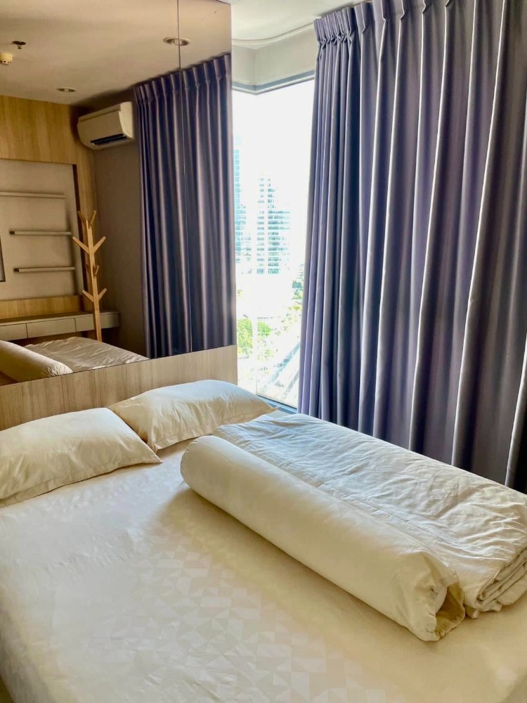 For SaleCondoSiam Paragon ,Chulalongkorn,Samyan : Ideo Q Chula Samyan【𝐒𝐄𝐋𝐋】🔥Condo fully decorated in modern, minimalist style with built-in luxury furniture in the heart of Samyan🔥 Contact Line ID: @hacondo