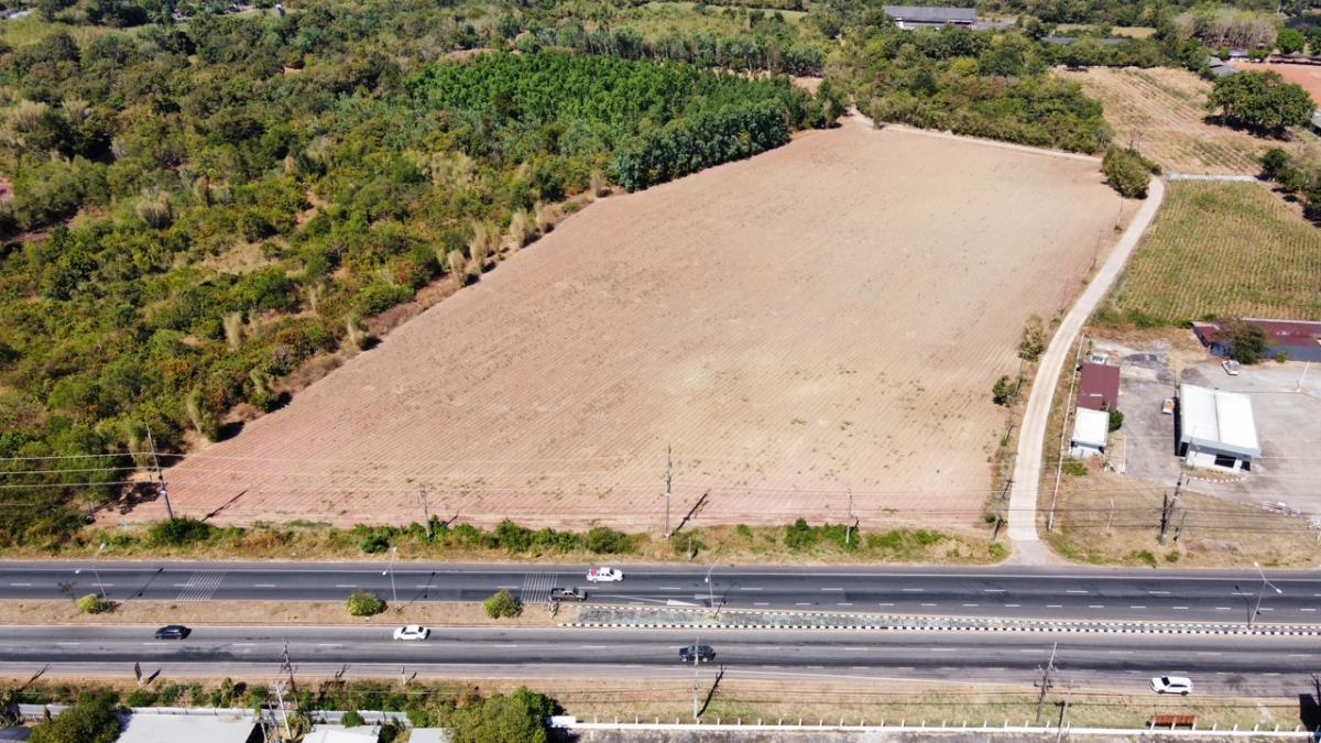 For SaleLandPrachin Buri : Land for sale in Prachantakham, Prachinburi, filled in, 22 rai, 2 ngan, 9 sq.wa, on Suwannason Road, 4,000 baht per sq.wa, suitable for investors.