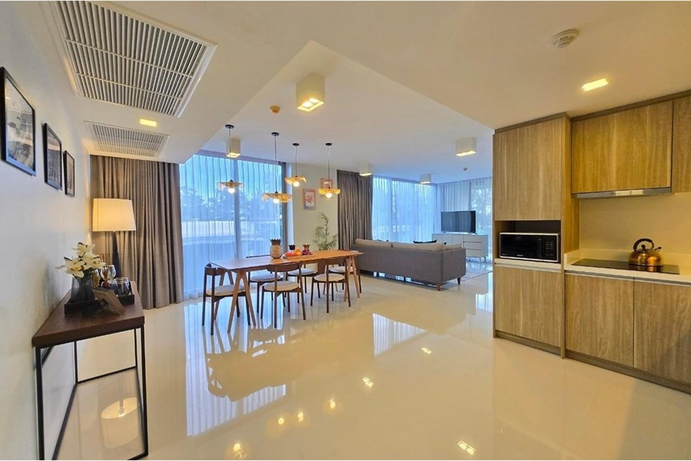 For SaleCondoHuahin, Prachuap Khiri Khan, Pran Buri : Luxurious 3-Bed Condo in Hua Hin Awaits You