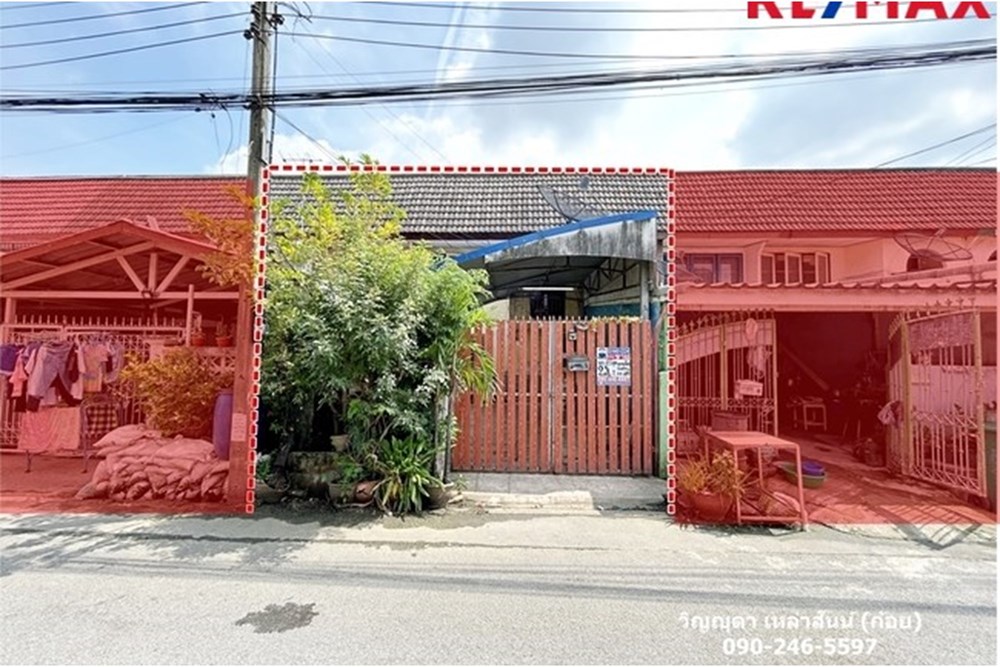 For SaleTownhouseMae Hong Son : For sale: 2-storey townhouse, Siri Suk Village, area 25 sq m.